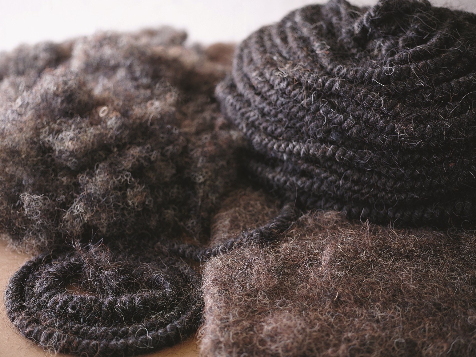 Hand-opened Austrian Moosburger horsetail fibres